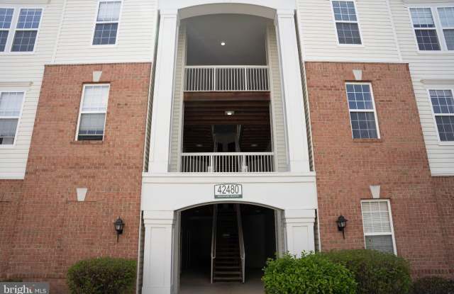 42480 ROCKROSE Square unit: 303 photos photos