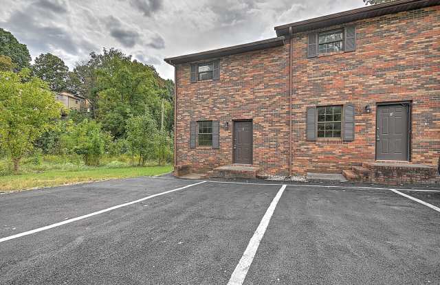 182 Hart Lane #4, Elizabethton, TN 37643 photos photos
