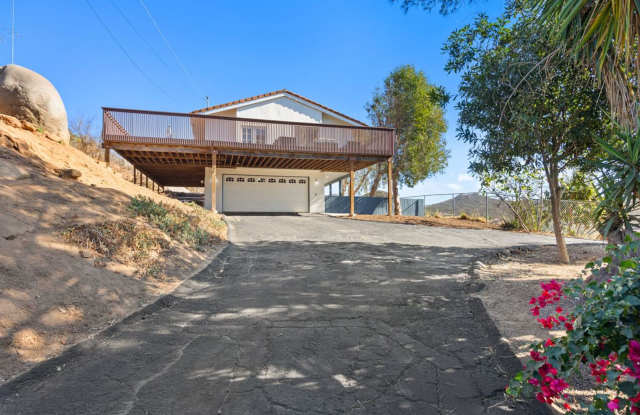 3 Bedroom House with View in Poway photos photos