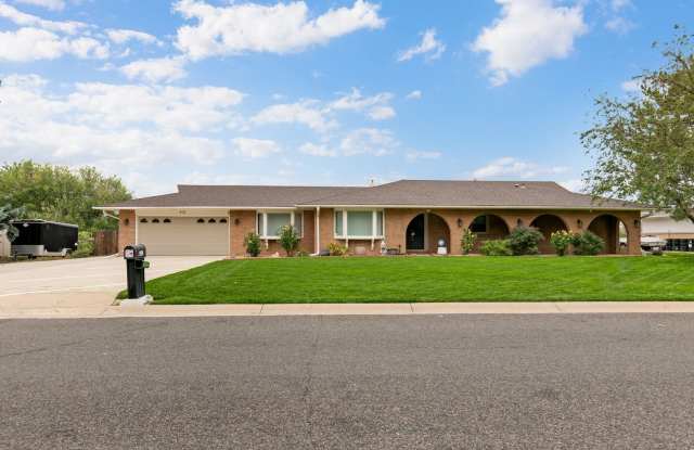 Single-Level 4BR Home | Hot Tub & Open Space Gallery 1