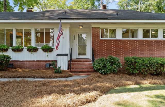 A Rare offering in Berckman Hills close to the Augusta National Golf Course Gallery 1