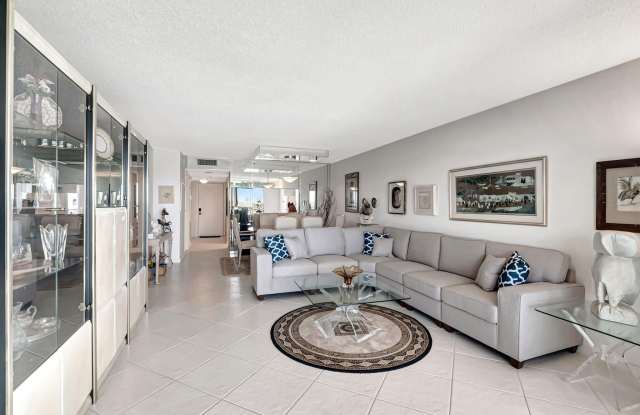 6866 Huntington Lane photos photos