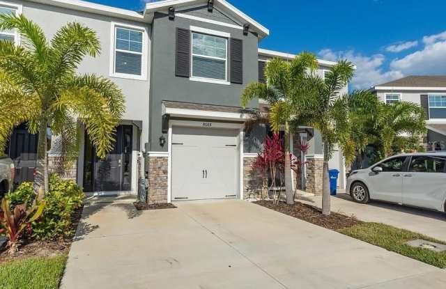 8688 ICE WINE Street photos photos