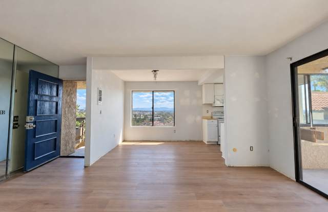 Del Mar Home at Casa Del Mar! Gallery 3