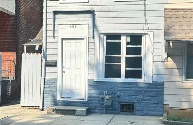 542 N New Street Gallery 3