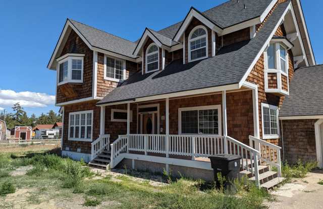 Very large 5 Bedroom - 310 Arbor Lane, Big Bear City, CA 92314