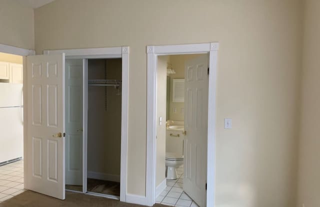 1 Bedroom 3rd Floor Condo in Myrtlewood Gallery 3