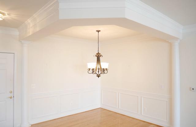 Two Bedroom Luxury Condo Located in Four Seasons at St. Margaret's Gallery 4