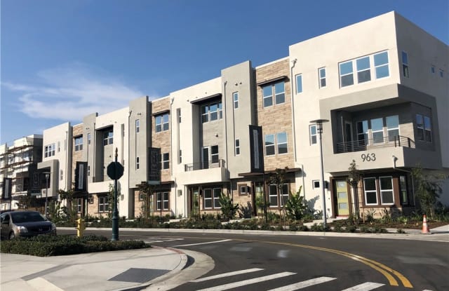 963 E Mason Ln - 963 E Mason Ln, Anaheim, CA 92805