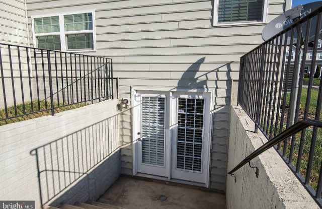 12908 HOADLY MANOR Drive Gallery 3