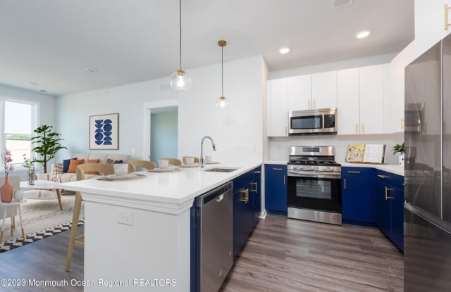 15 W Lincoln Avenue - 15 West Lincoln Avenue, Atlantic Highlands, NJ 07716