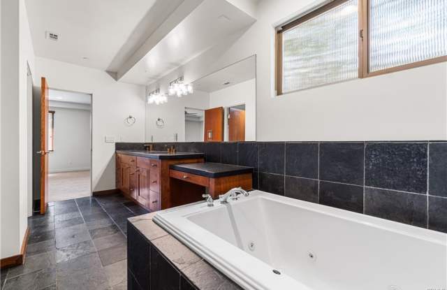 1542 Manhattan Beach Boulevard photos photos
