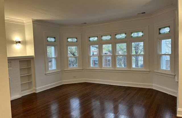 2737 West Lunt Ave. Gallery 4
