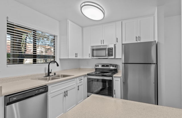 Sagecliff Apartments Gallery 2