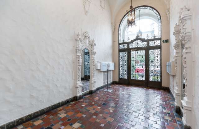 2222 Leavenworth Apartments Gallery 3