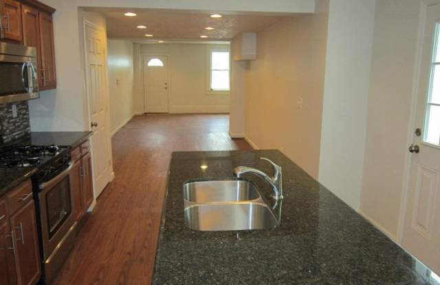 5 bed 2 bath Gallery 4