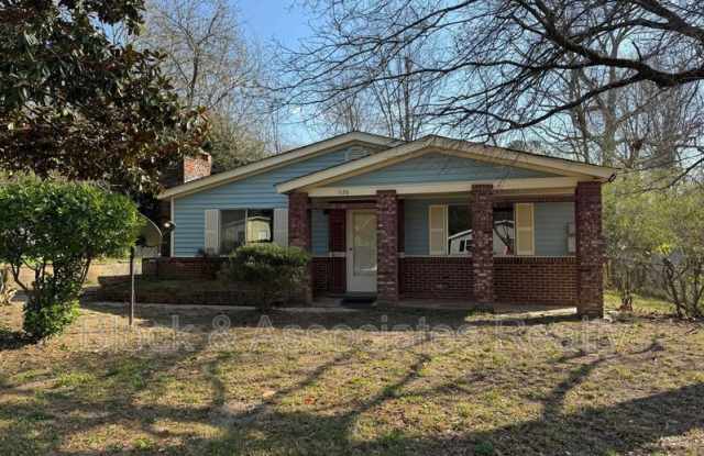 1120 Savannah Dr photos photos