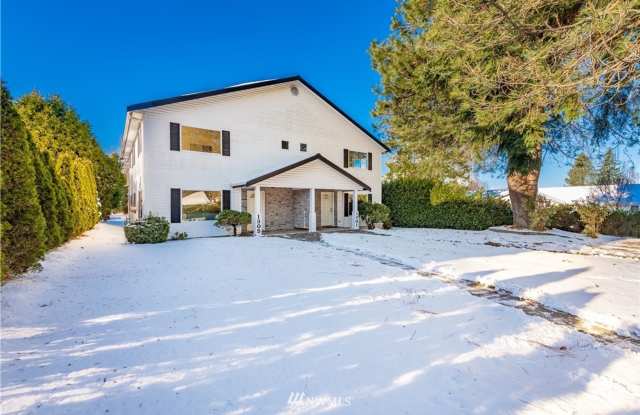 3 Bedroom Townhouse in Beautiful Blaine! photos photos