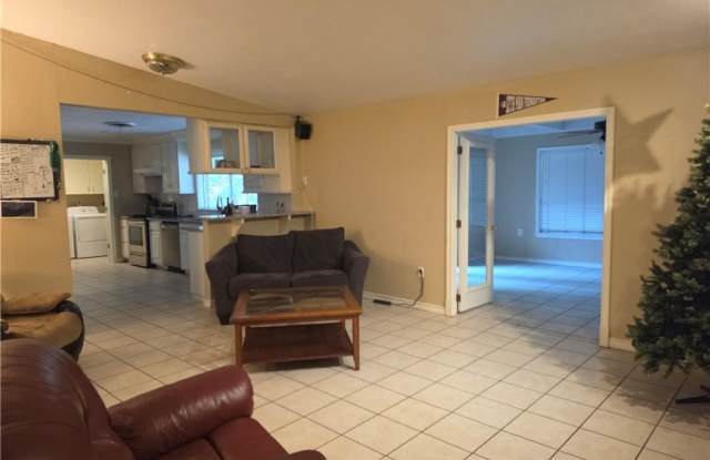 201 Brookside Drive W Gallery 4