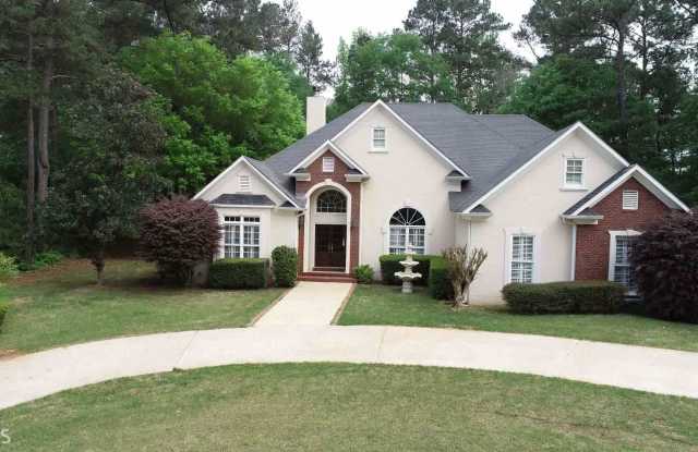 102 St Angela Merici Ct - 102 Saint Angela Merici Ct, LaGrange, GA 30240