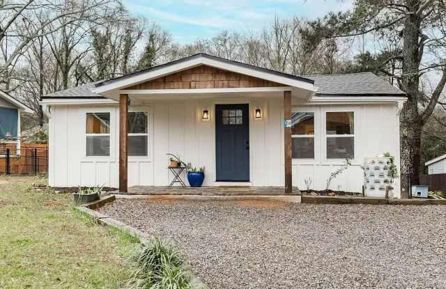 AVAILABLE AUGUST 2026! - 150 Derby Street, Athens, GA 30601