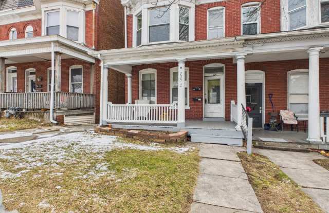 735 N GEORGE STREET photos photos