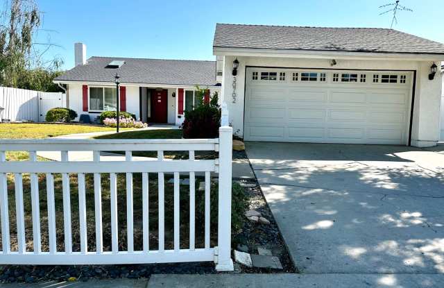 Single story Lake Lindero 4b/2b home with amazing lake views! photos photos