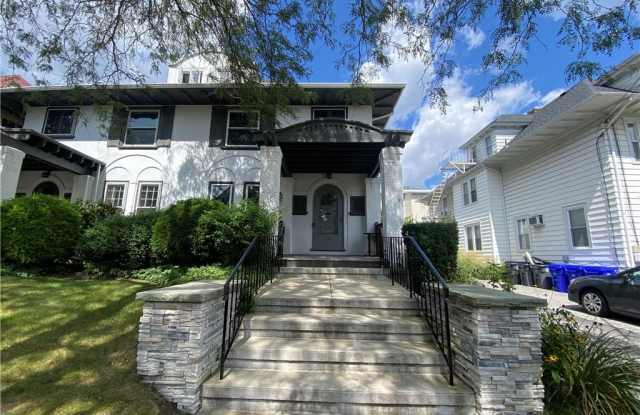 404 Lloyd Ave photos photos