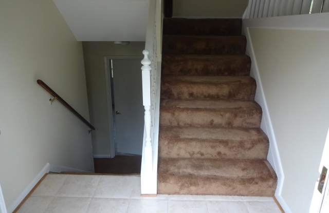 607 RIDGE DRIVE Gallery 2
