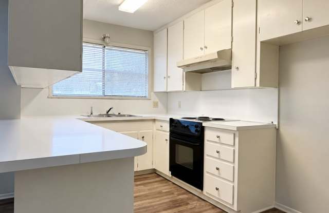 COMING SOON | Cozy 3 Bedroom Home + Office/Playroom & Near GFAB Gallery 3