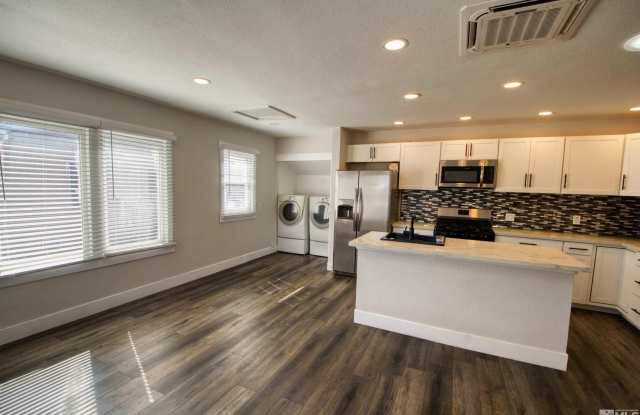 618 Spokane Street lot: 1/2 Gallery 4