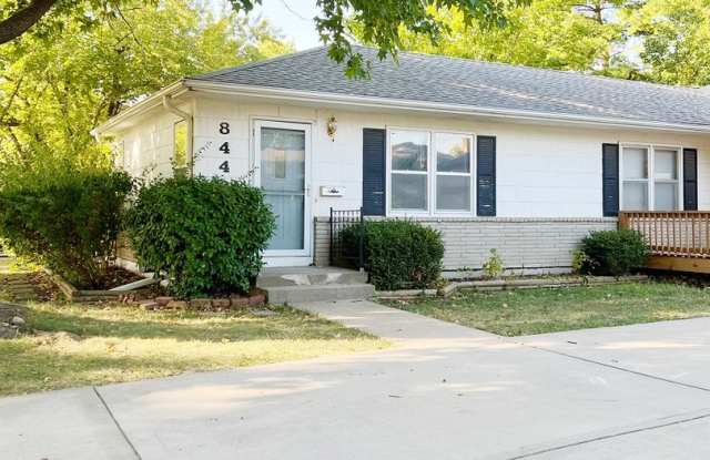 SEE IT NOW: Beautifully Updated Duplex Unit in the Heart of Overland Park! - 8442 Grandview Lane, Overland Park, KS 66212 SEE IT NOW: Beautifully Updated Duplex Unit in the Heart of Overland Park! - 8442 Grandview Lane, Overland Park, KS 66212
