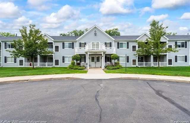 1127 S Lake Drive - 1127 South Lake Drive, Novi, MI 48377