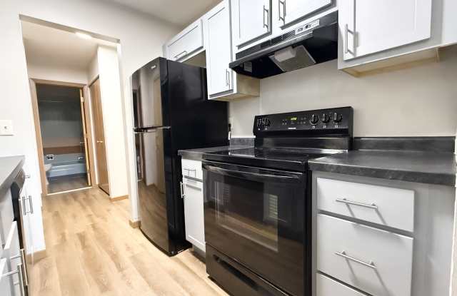 2060 Allen Boulevard - 28 photos photos