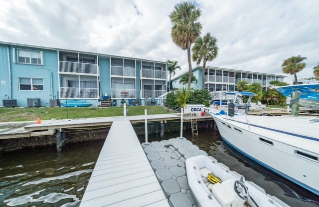 400 Northlake Court - 400 Northlake Court, North Palm Beach, FL 33408