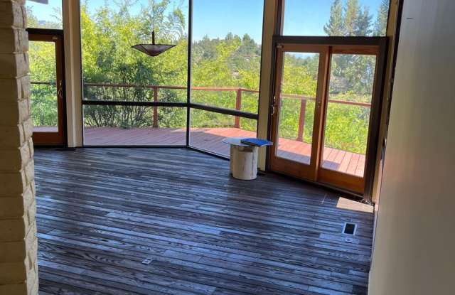 Beautiful 4 Bed / 4 Bath Home with Private Pool in Prestigious La Cañada photos photos