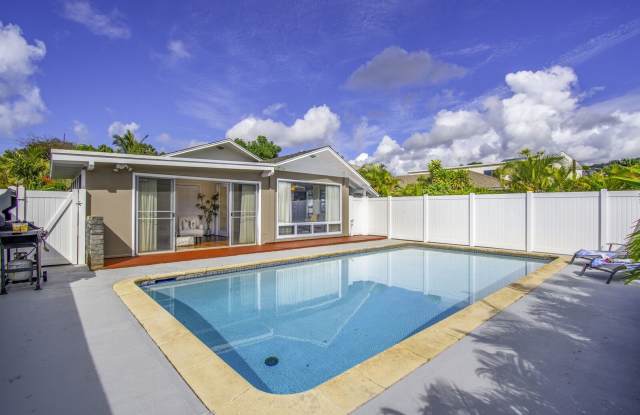 2bd/2ba Home w/Private Pool, Upscale decor,  Near Kahala Beach. Kahala Cottage photos photos