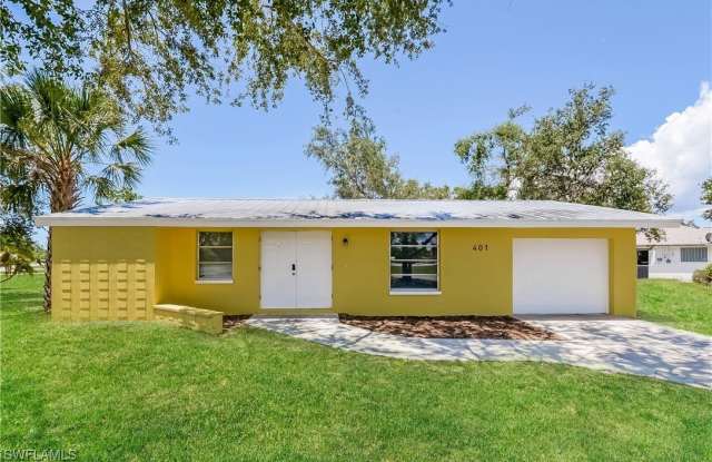 401 Bonita Avenue NW - 401 Bonita Avenue Northwest, Port Charlotte, FL 33952