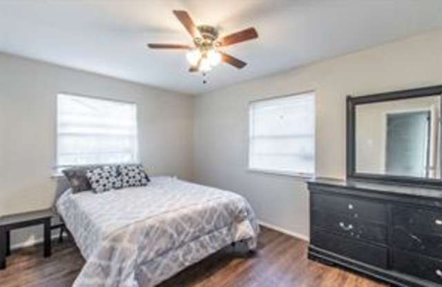 6025 Park Manor Drive, Suite 300 Gallery 3