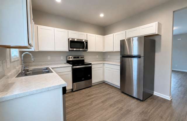 2 Bedroom Townhome -Close to Downtown Clayton! Gallery 4