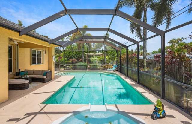 1456 SW Del Rio Boulevard photos photos