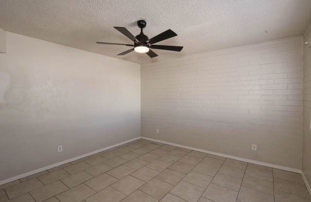 4 Bedroom 2 bath in Heart of Casa Grande Gallery 3