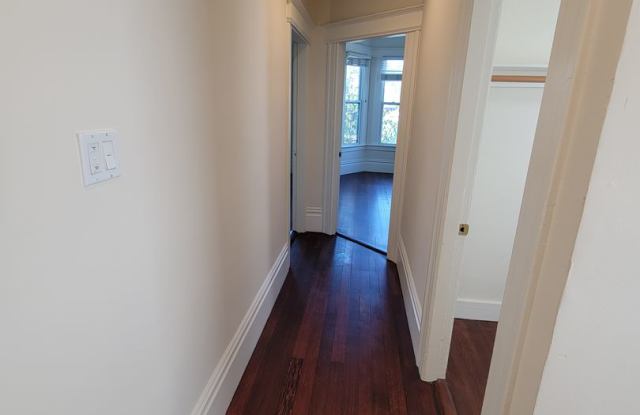 South Van Ness - 257 South Van Ness Avenue, San Francisco, CA 94103