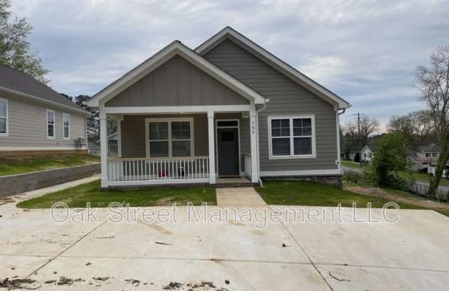 702 Moore St photos photos