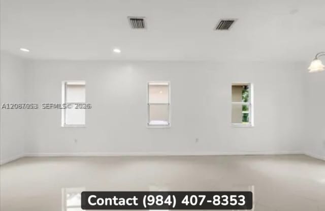 1755 NE 35th Ave Gallery 4