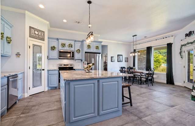2128 Christine Drive Gallery 4