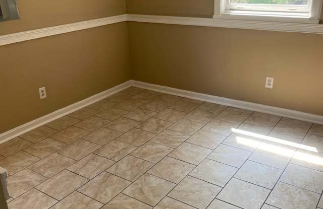 4809 Cottonwood Drive available now (3Bed/1BA) Gallery 4
