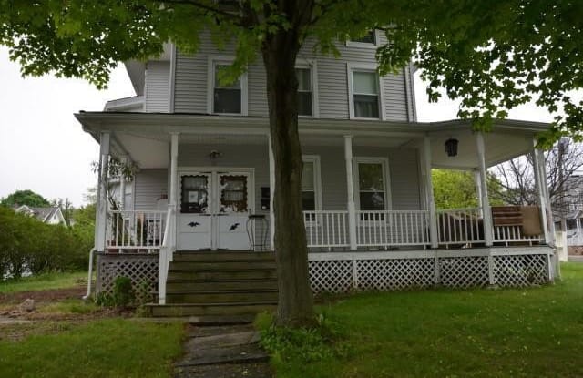 31 Bayview Avenue - 31 Bayview Avenue, Norwalk, CT 06854