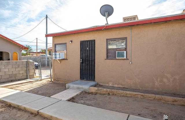 531 S 1 AVE photos photos