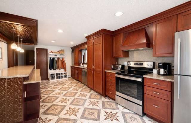 183 Forest St photos photos